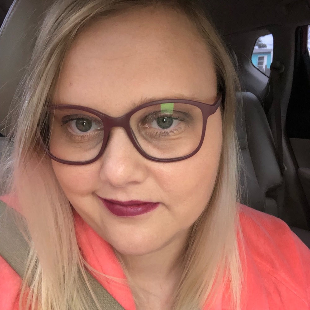Meet your Posher, Amber